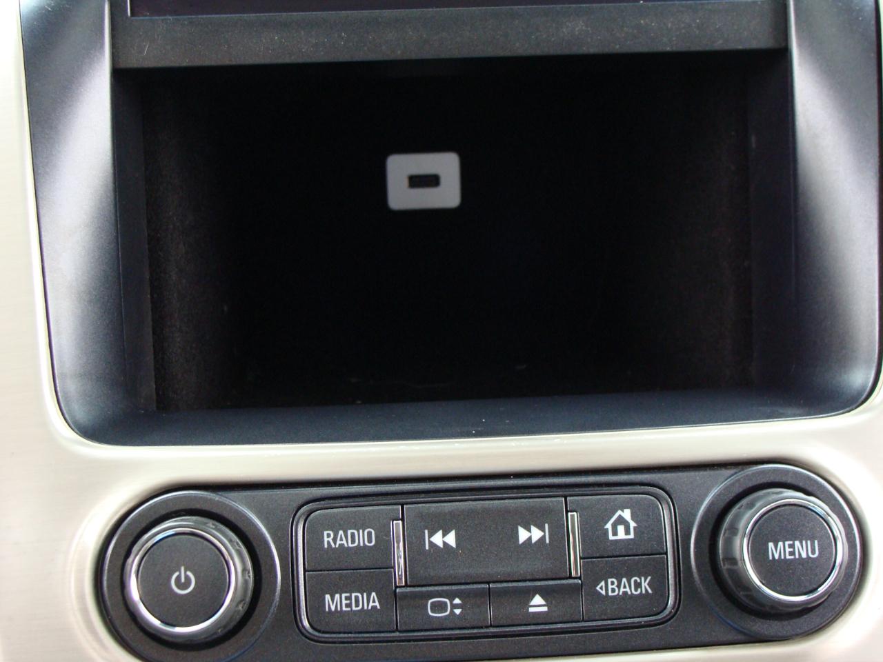 GMC Yukon XL 4WD 4dr Denali 2015
