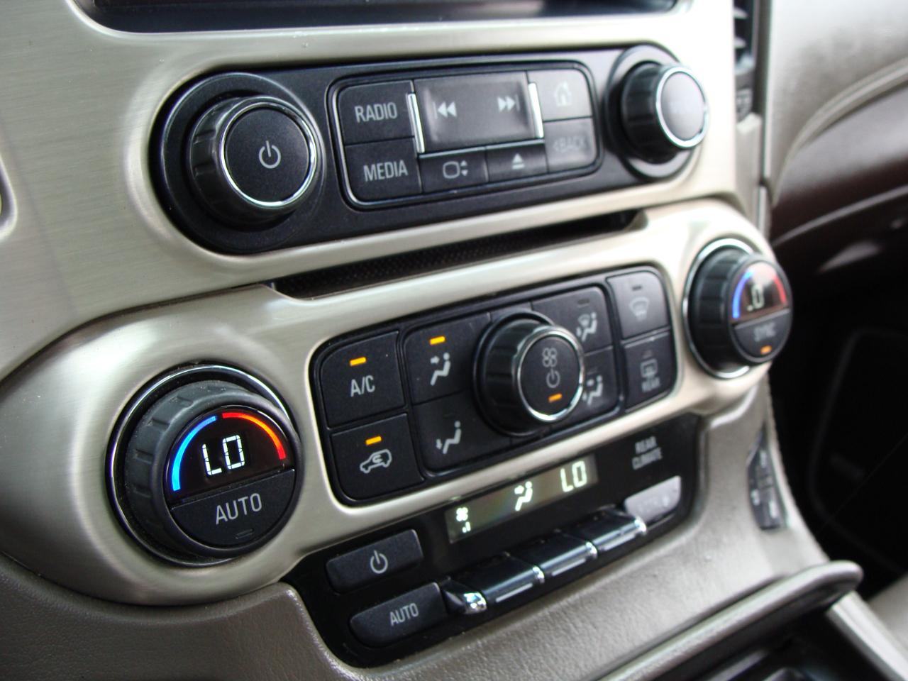 GMC Yukon XL 4WD 4dr Denali 2015