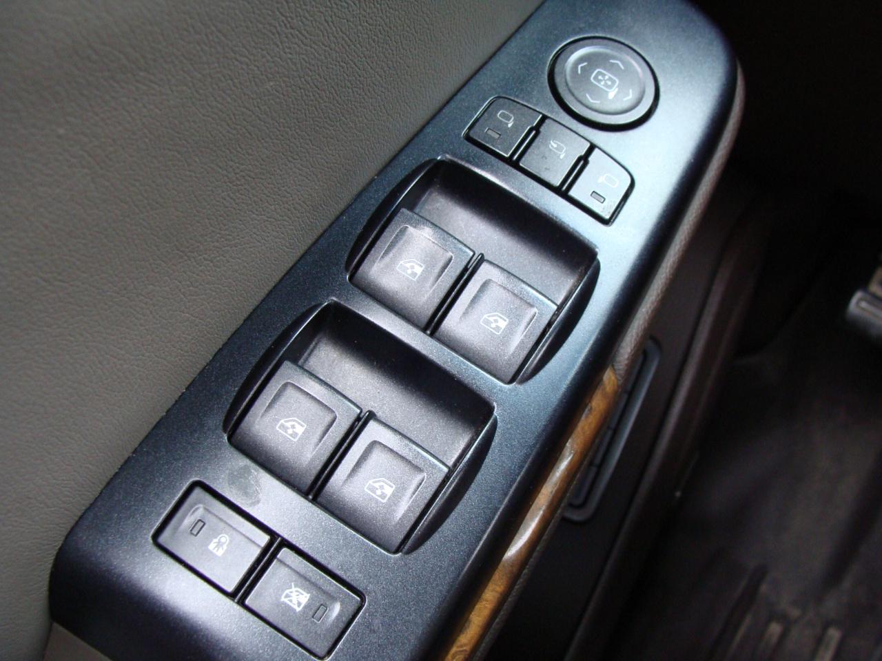 GMC Yukon XL 4WD 4dr Denali 2015