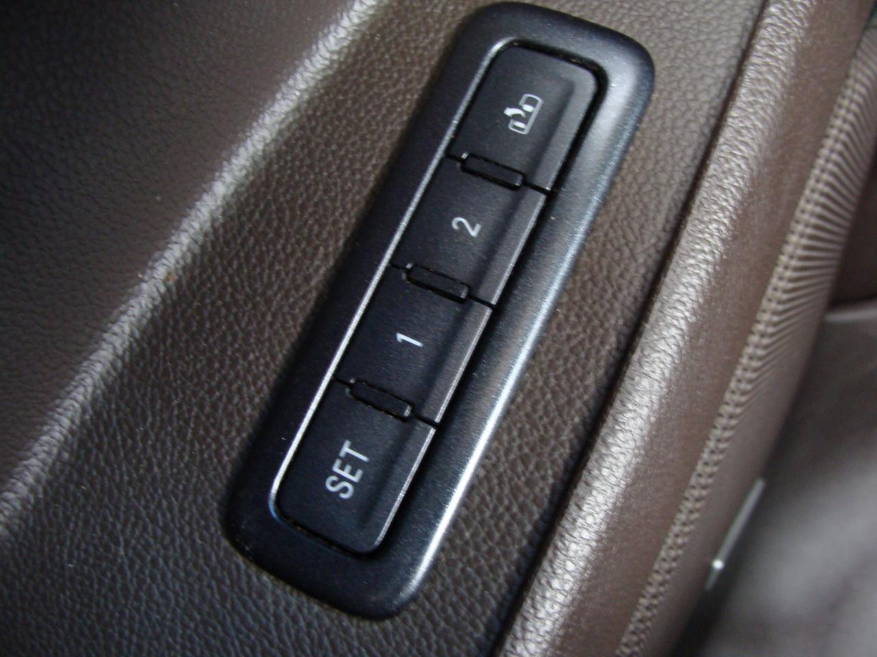 GMC Yukon XL 4WD 4dr Denali 2015