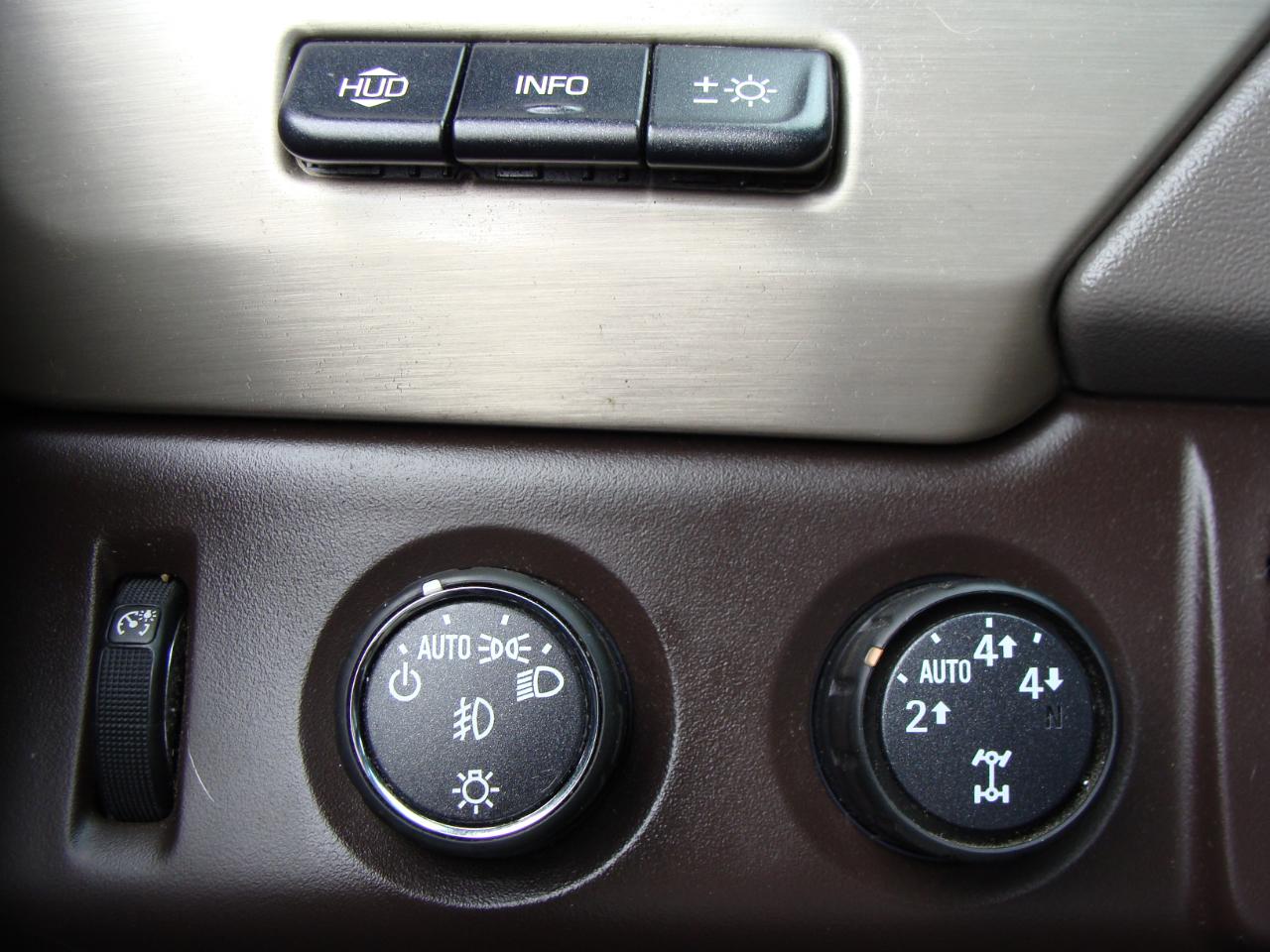 GMC Yukon XL 4WD 4dr Denali 2015