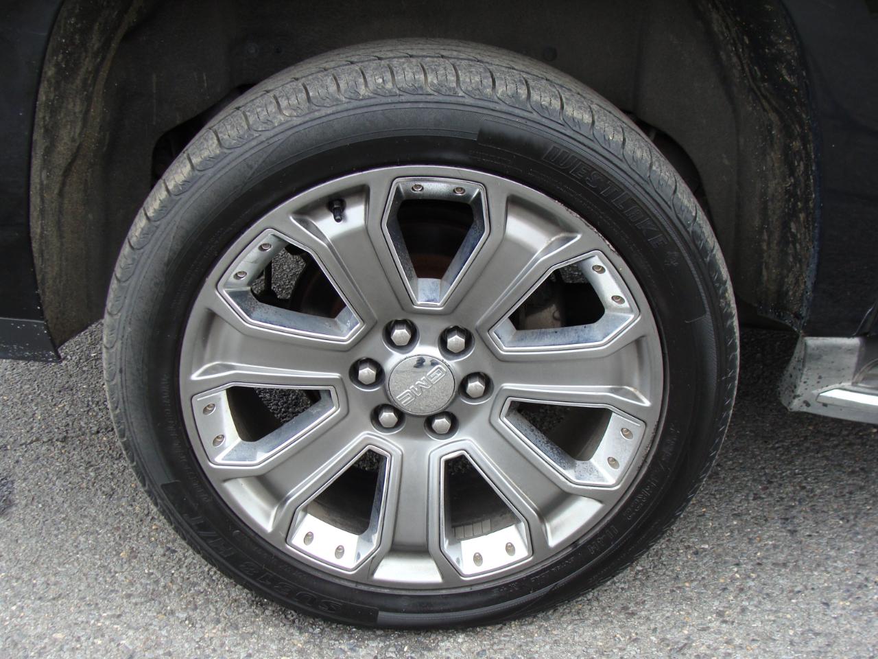 GMC Yukon XL 4WD 4dr Denali 2015