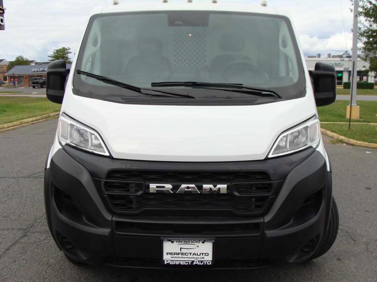 RAM ProMaster Cargo Van 2500 Low Roof 136" WB 2023