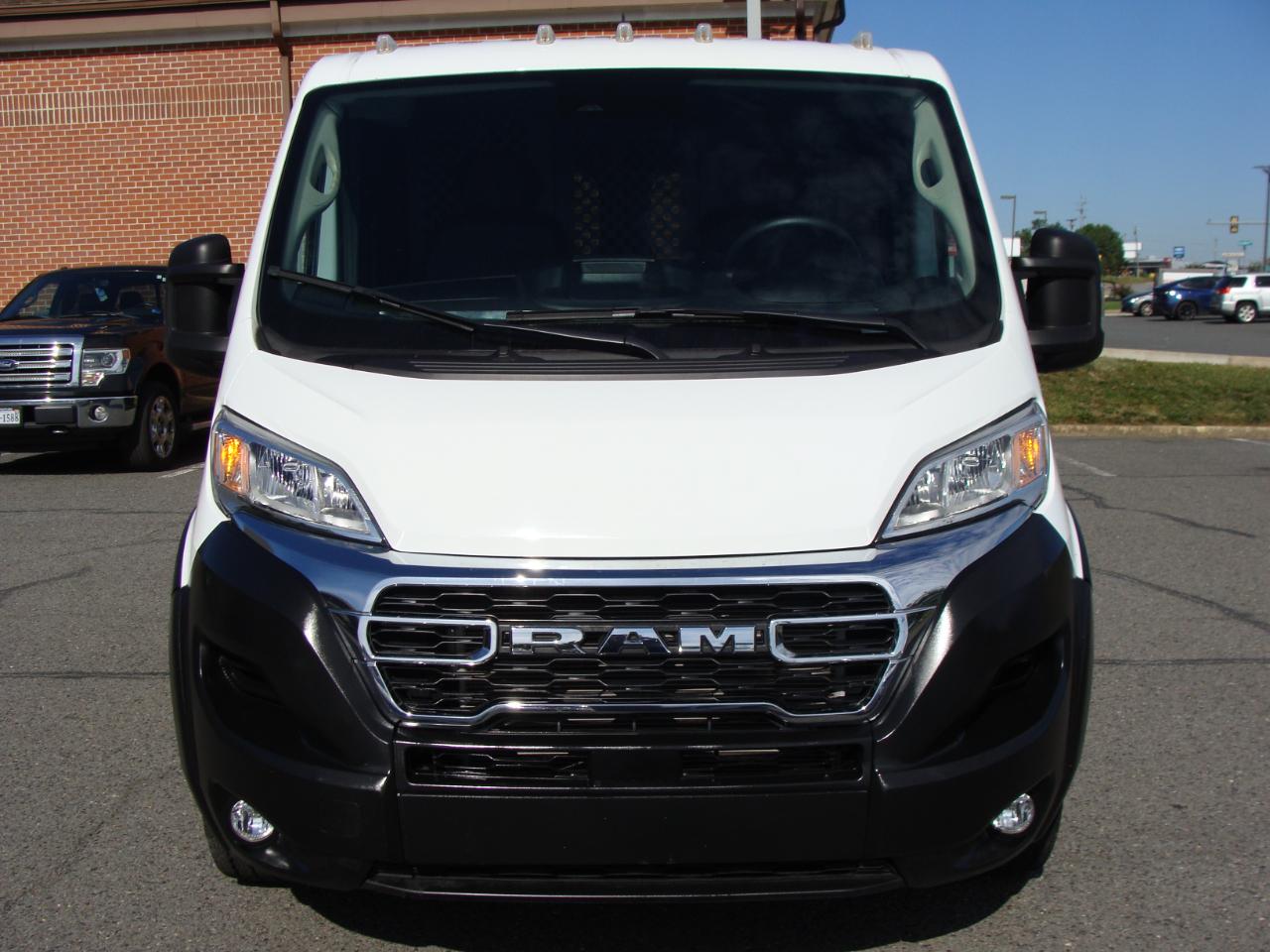 RAM ProMaster Cargo Van Tradesman 2500 Low Roof 136" WB w/Pass Seat 2025