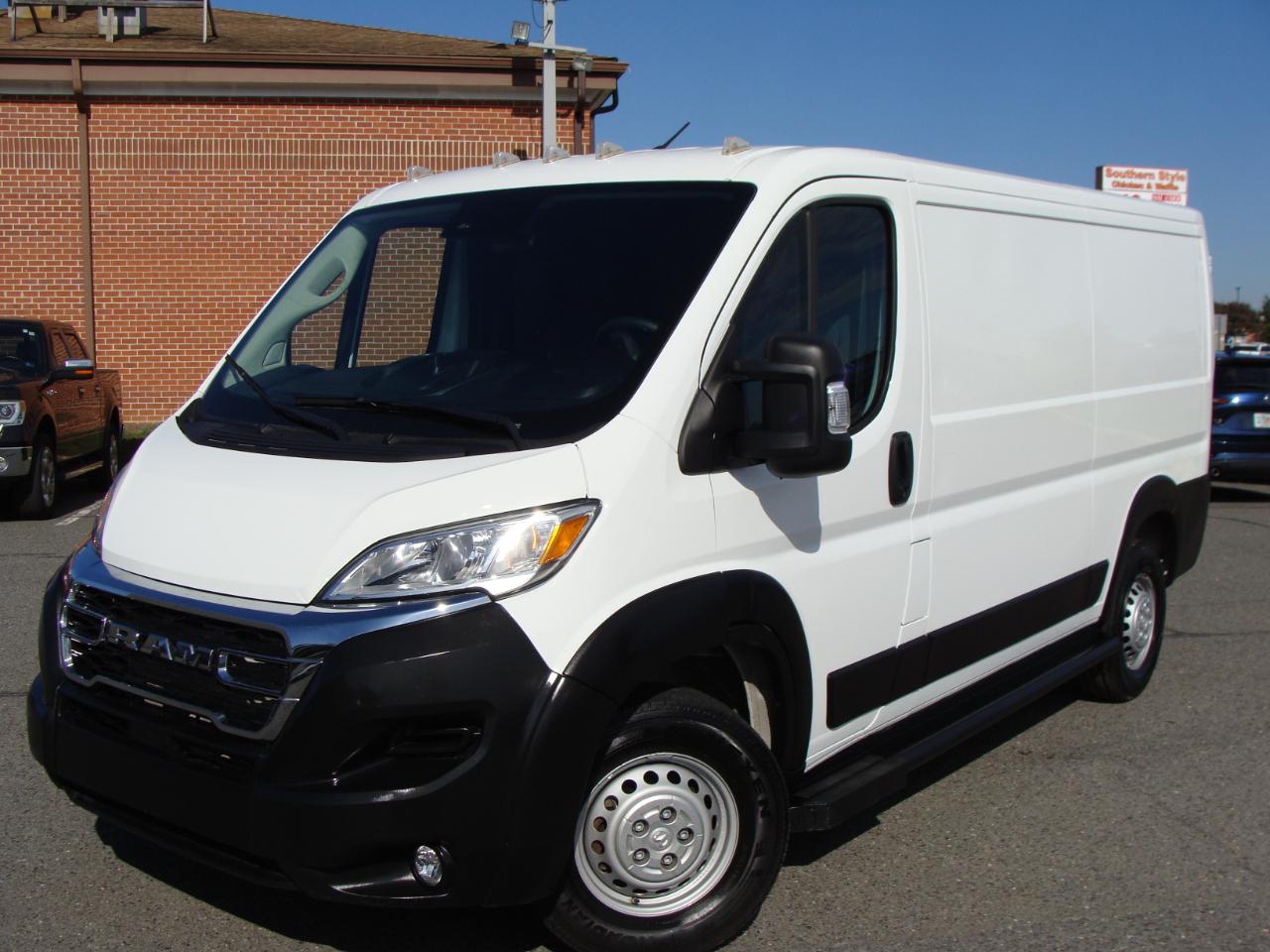 RAM ProMaster Cargo Van Tradesman 2500 Low Roof 136" WB w/Pass Seat 2025
