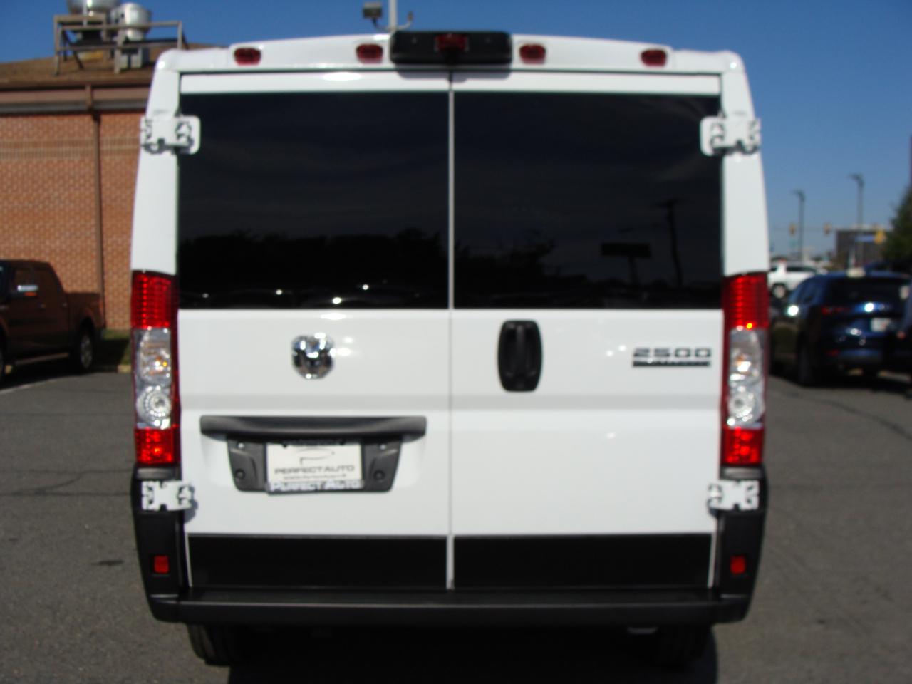 RAM ProMaster Cargo Van Tradesman 2500 Low Roof 136" WB w/Pass Seat 2025