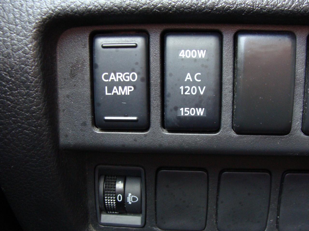 Nissan Titan 4x4 Crew Cab SV 2024