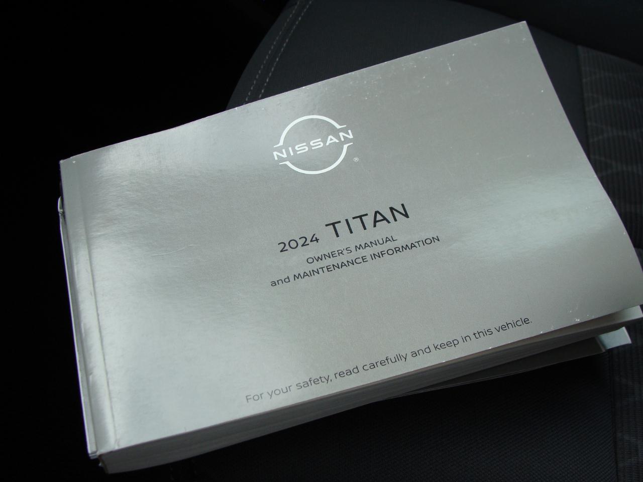 Nissan Titan 4x4 Crew Cab SV 2024