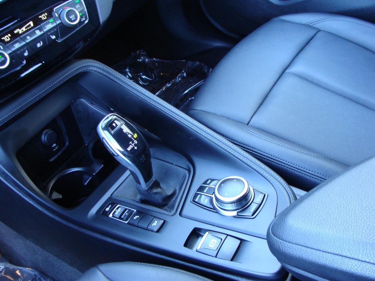BMW X1 xDrive28i Sports Activity Vehicle 2022