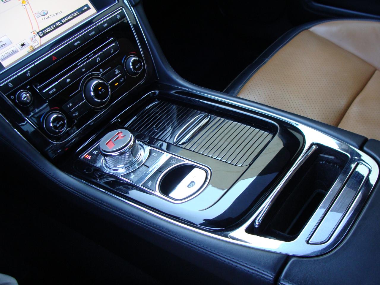 Jaguar XJ 4dr Sdn XJR RWD 2014