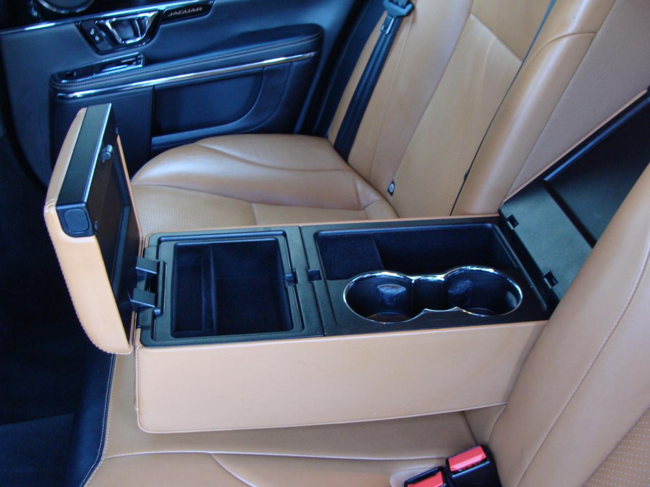 Jaguar XJ 4dr Sdn XJR RWD 2014