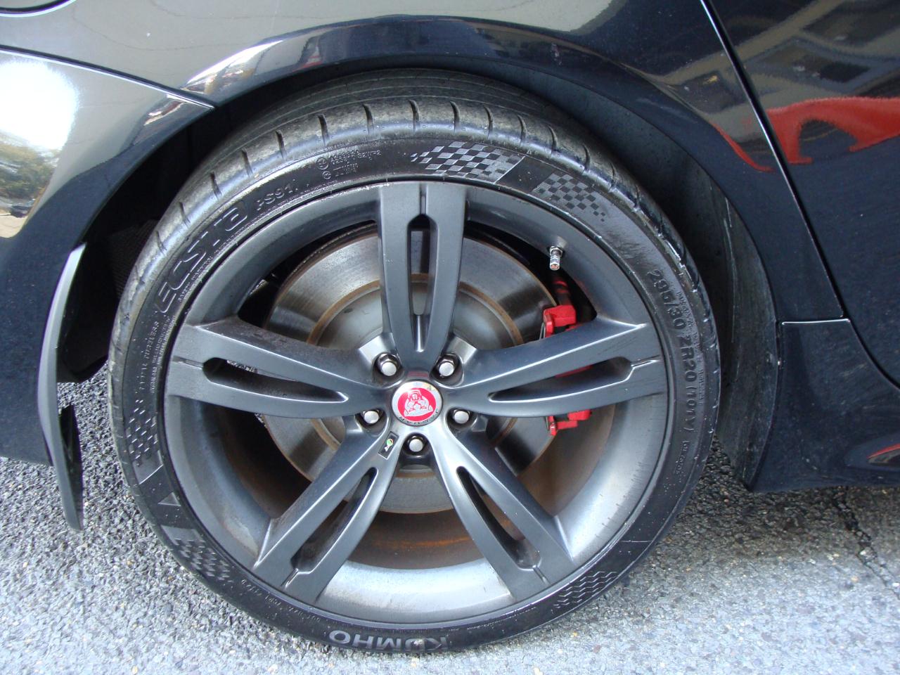 Jaguar XJ 4dr Sdn XJR RWD 2014