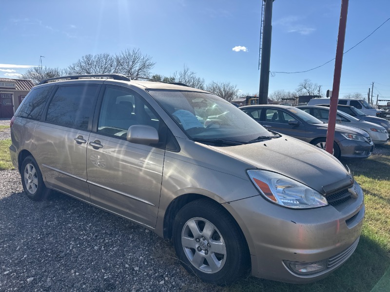 Toyota Sienna XLE 2004