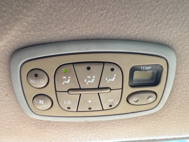 Toyota Sienna XLE 2004