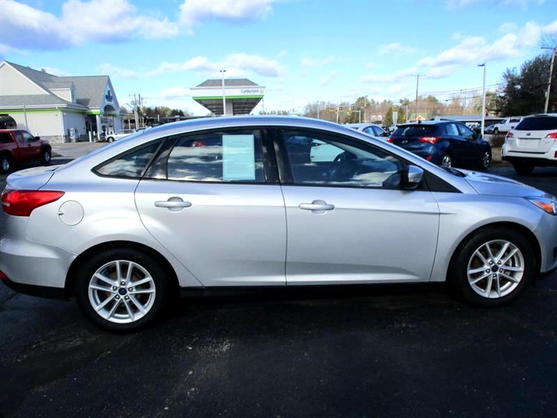 Ford Focus SE Sedan 2016