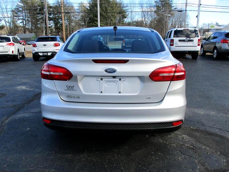Ford Focus SE Sedan 2016