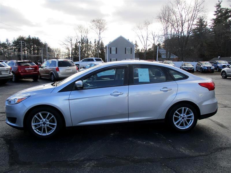 Ford Focus SE Sedan 2016