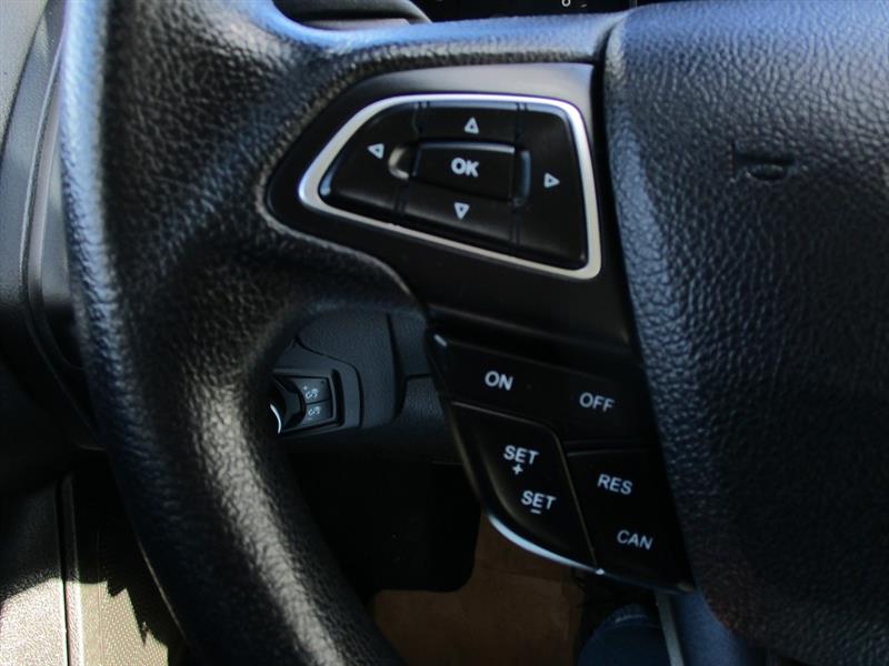 Ford Focus SE Sedan 2016