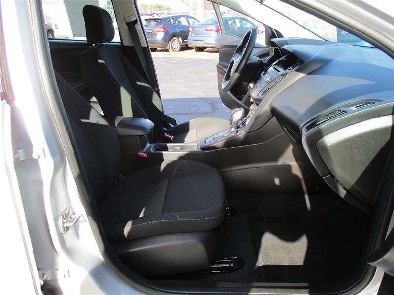 Ford Focus SE Sedan 2016