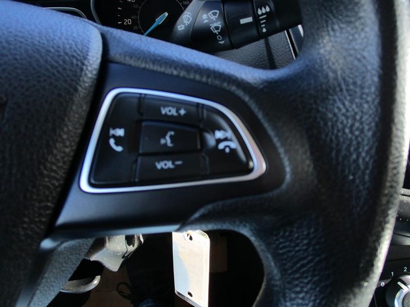 Ford Focus SE Sedan 2016