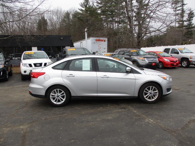 Ford Focus SE Sedan 2016