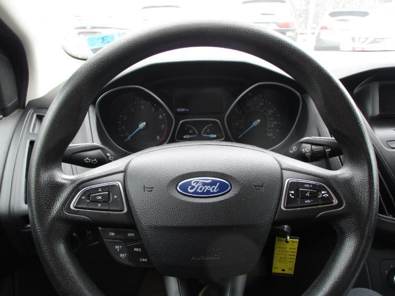 Ford Focus SE Sedan 2016
