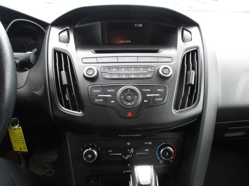 Ford Focus SE Sedan 2016