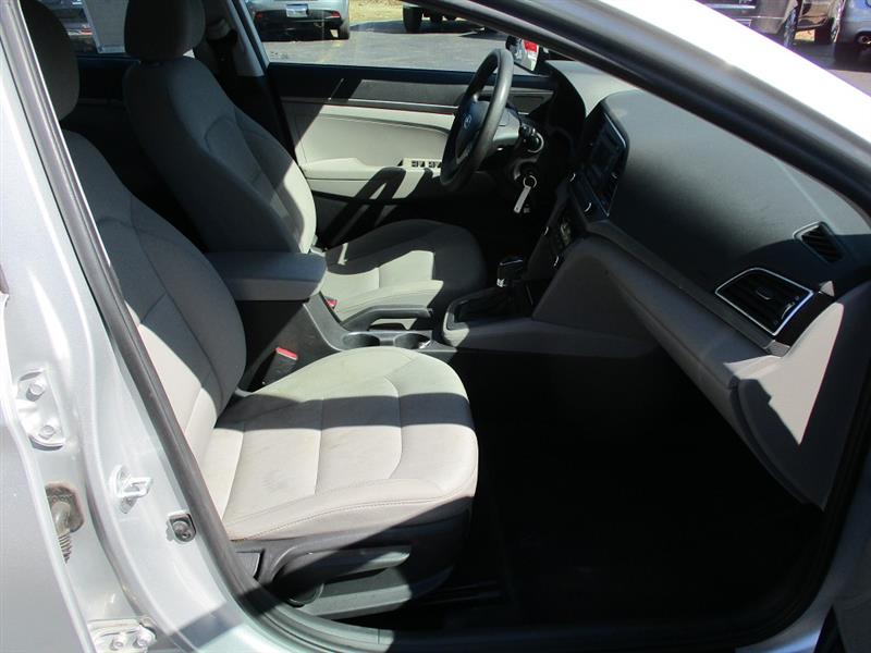 Hyundai Elantra SE 4D Sedan 2017