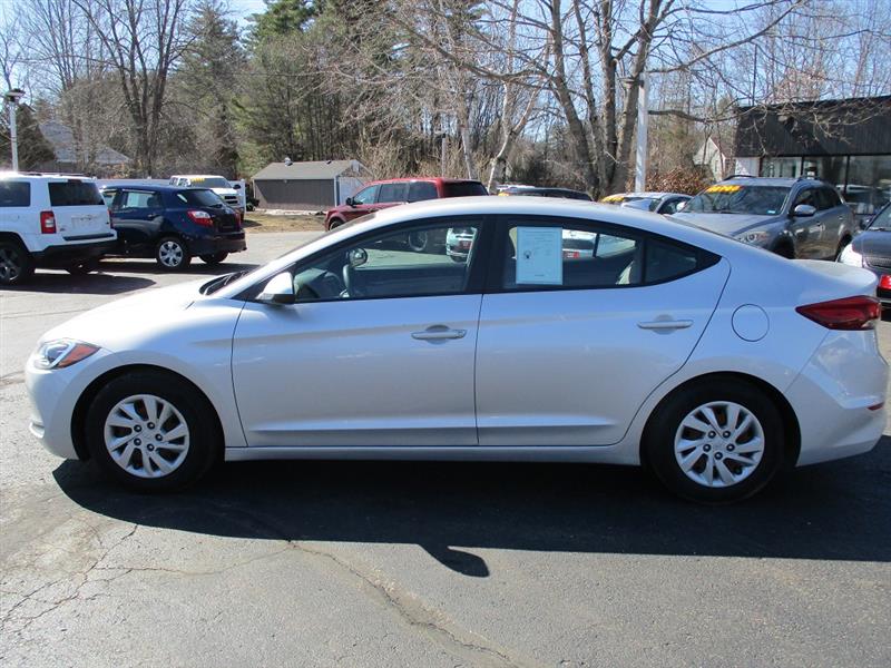 Hyundai Elantra SE 4D Sedan 2017