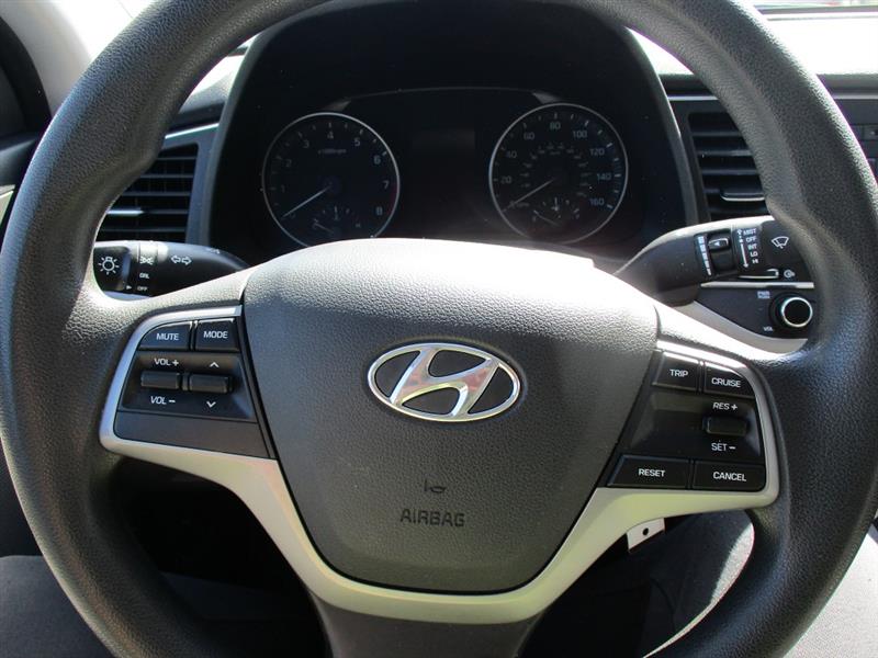 Hyundai Elantra SE 4D Sedan 2017