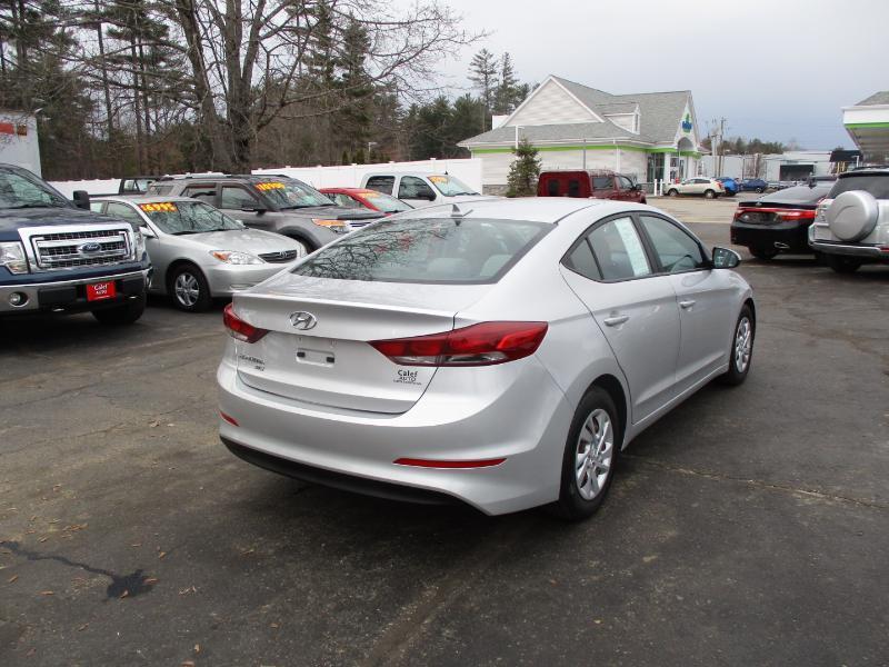 Hyundai Elantra SE 4D Sedan 2017