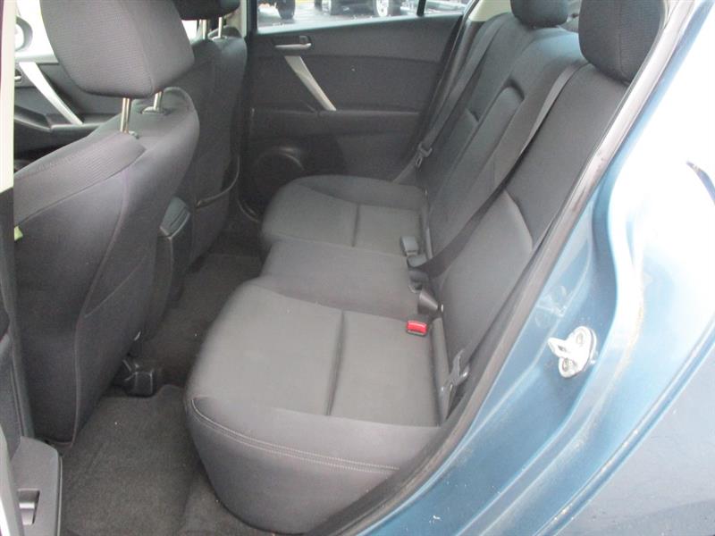 Mazda MAZDA3 s Grand Touring 4-Door 2010