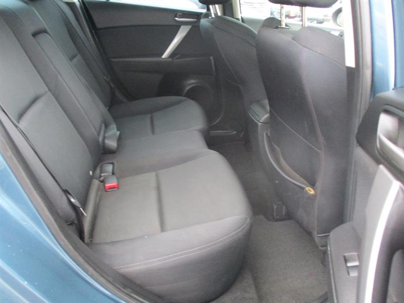 Mazda MAZDA3 s Grand Touring 4-Door 2010