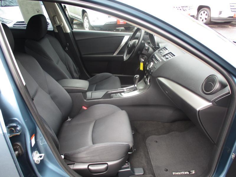 Mazda MAZDA3 s Grand Touring 4-Door 2010