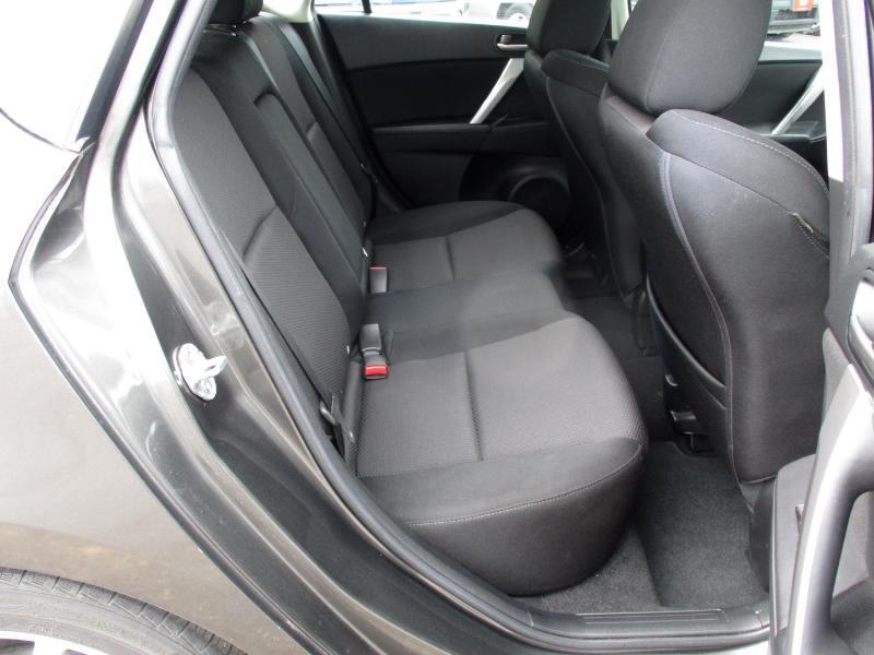 Mazda MAZDA3 s Touring 5-Door 2012