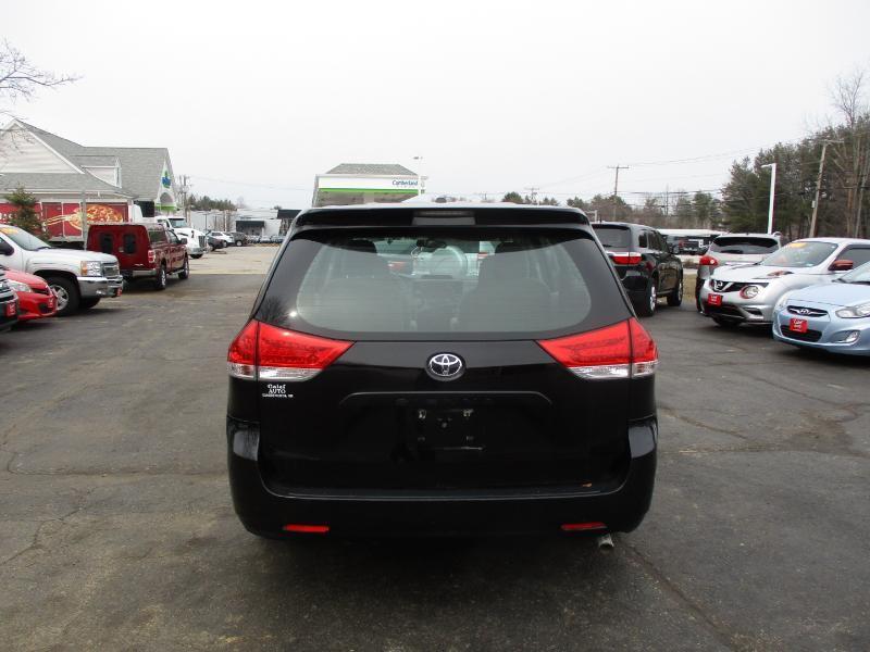 Toyota Sienna FWD 7-Passenger V6 2014
