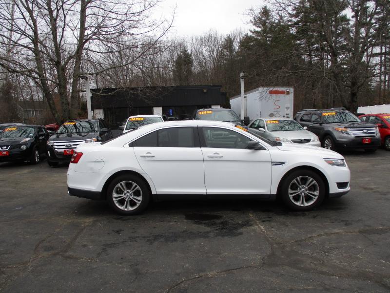 Ford Taurus SE FWD 2017