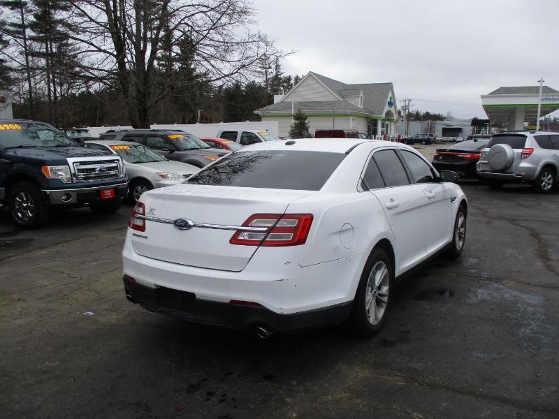 Ford Taurus SE FWD 2017