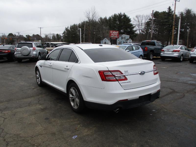 Ford Taurus SE FWD 2017