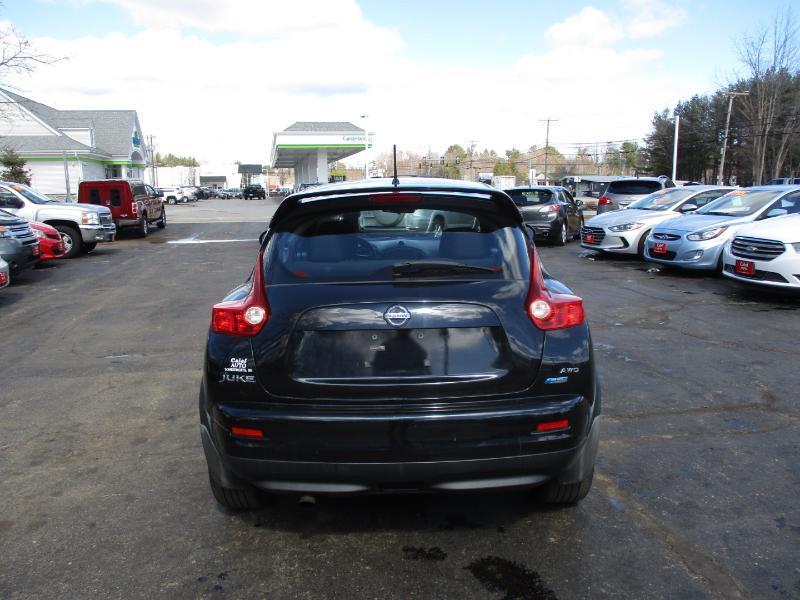 Nissan Juke S AWD 2012