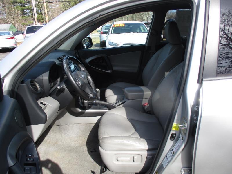 Toyota RAV4 Limited V6 4WD 2012