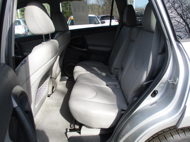 Toyota RAV4 Limited V6 4WD 2012