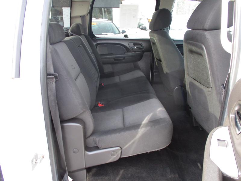 GMC Sierra 1500 SLE Crew Cab 4WD 2011