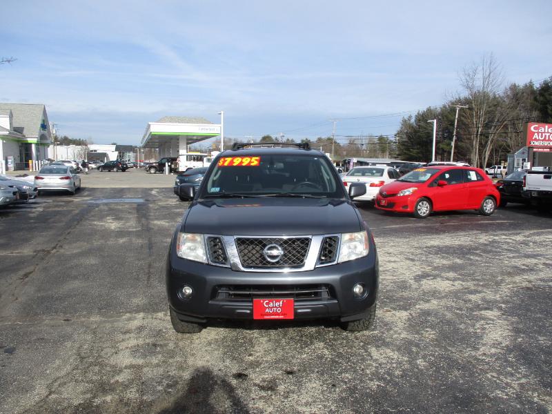 Nissan Pathfinder LE 4WD 2012