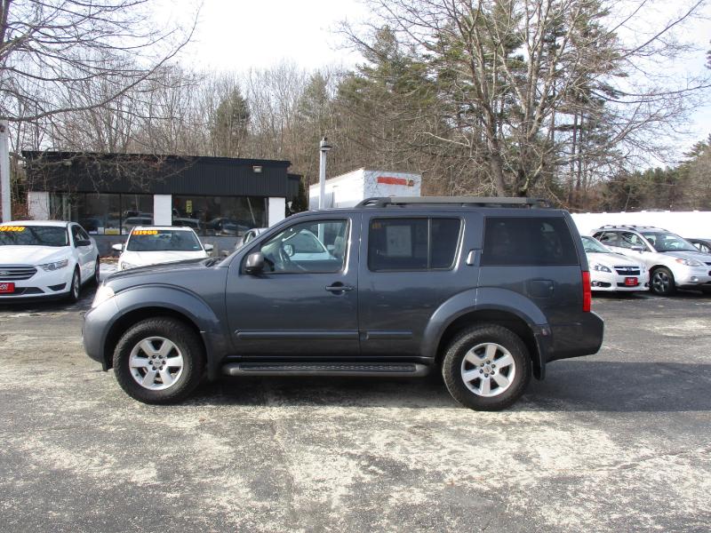 Nissan Pathfinder LE 4WD 2012