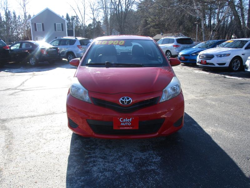 Toyota Yaris LE 3-Door AT 2012