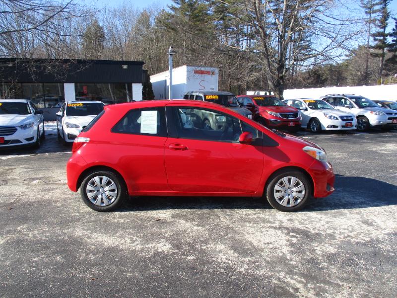 Toyota Yaris LE 3-Door AT 2012