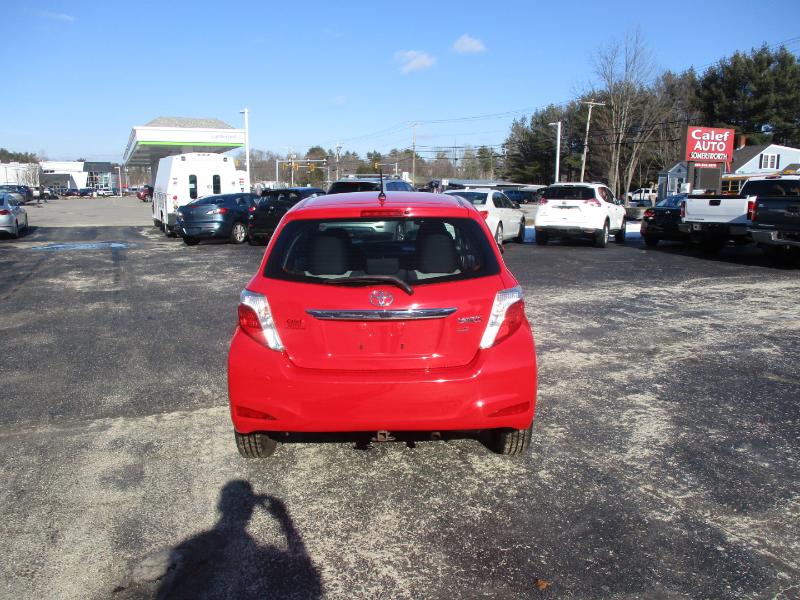 Toyota Yaris LE 3-Door AT 2012