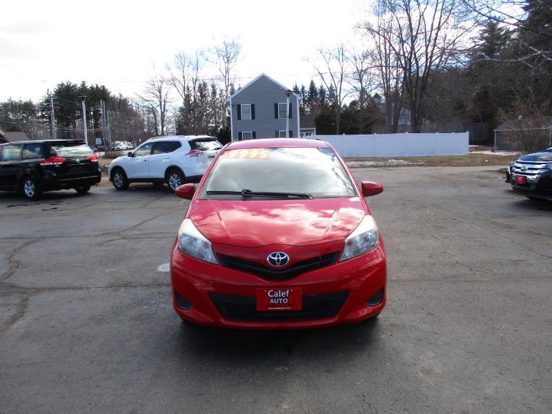 Toyota Yaris LE 3-Door AT 2012