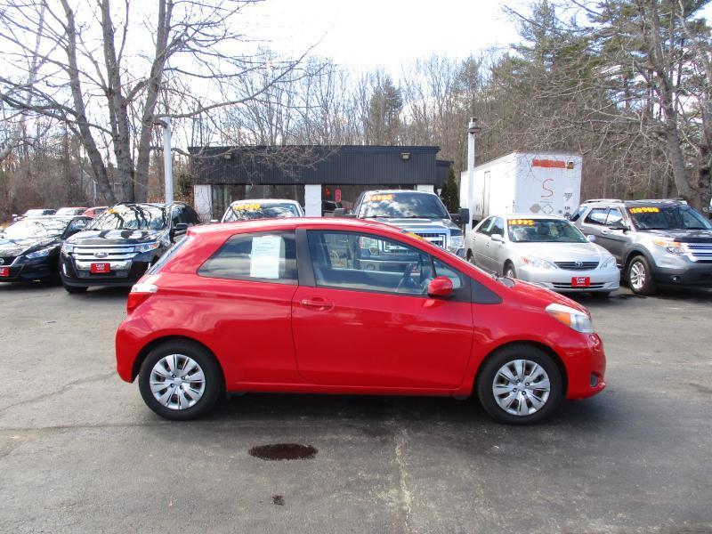 Toyota Yaris LE 3-Door AT 2012